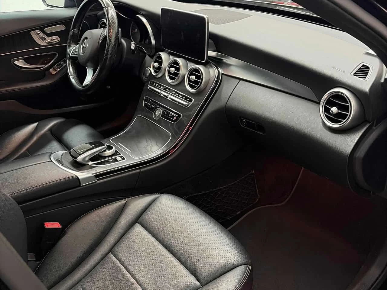 Mercedes-Benz C 300 * АВТОКРЕДИТ * ГЛАВНО ПРЕДСТАВИТЕЛСТВО, снимка 7 - Автомобили и джипове - 56192459