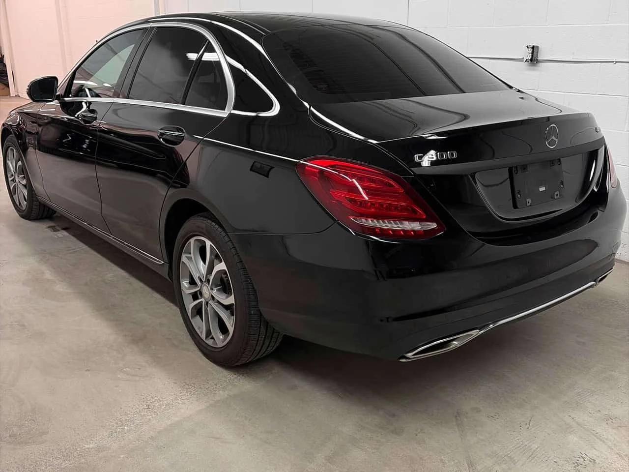 Mercedes-Benz C 300 * АВТОКРЕДИТ * ГЛАВНО ПРЕДСТАВИТЕЛСТВО, снимка 5 - Автомобили и джипове - 56192459