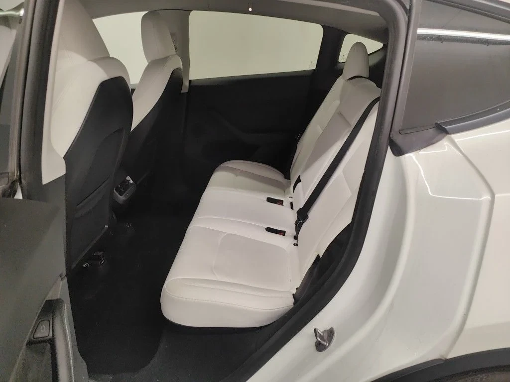 Tesla Model Y PERFORMANCE DUAL MOTOR NAVI LEATHER, снимка 8 - Автомобили и джипове - 56219973