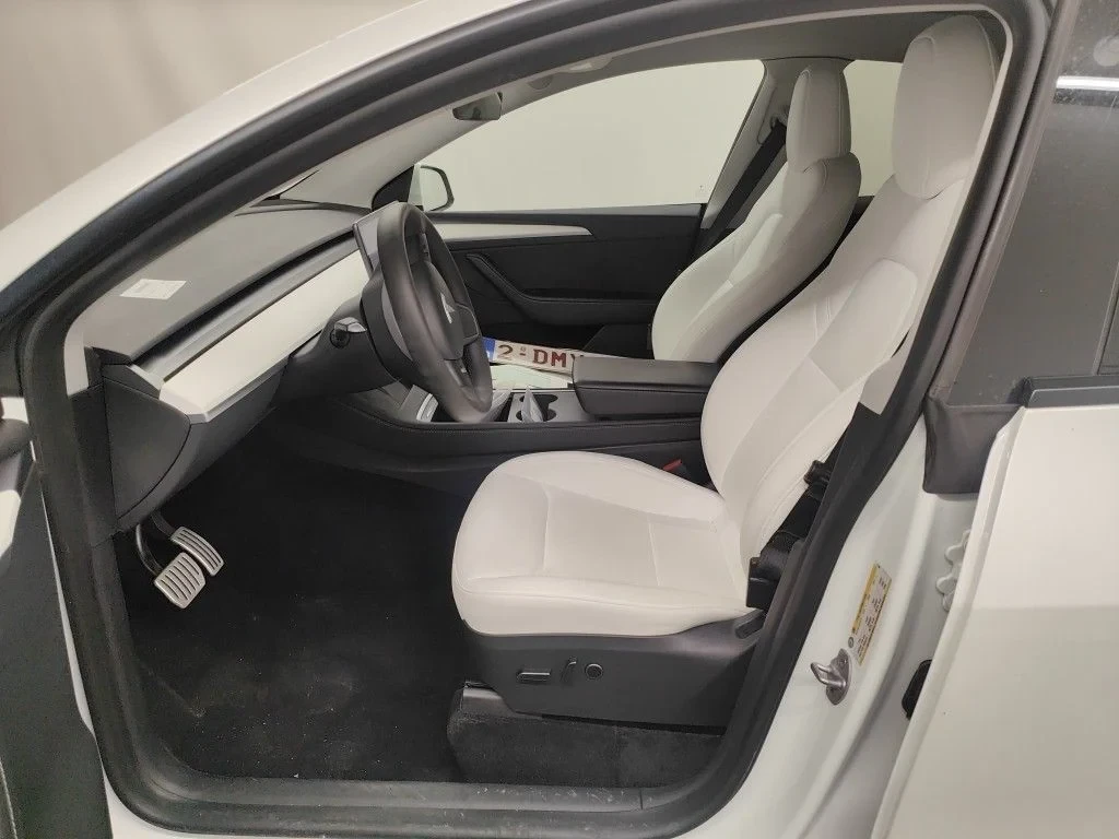 Tesla Model Y PERFORMANCE DUAL MOTOR NAVI LEATHER, снимка 7 - Автомобили и джипове - 56219973