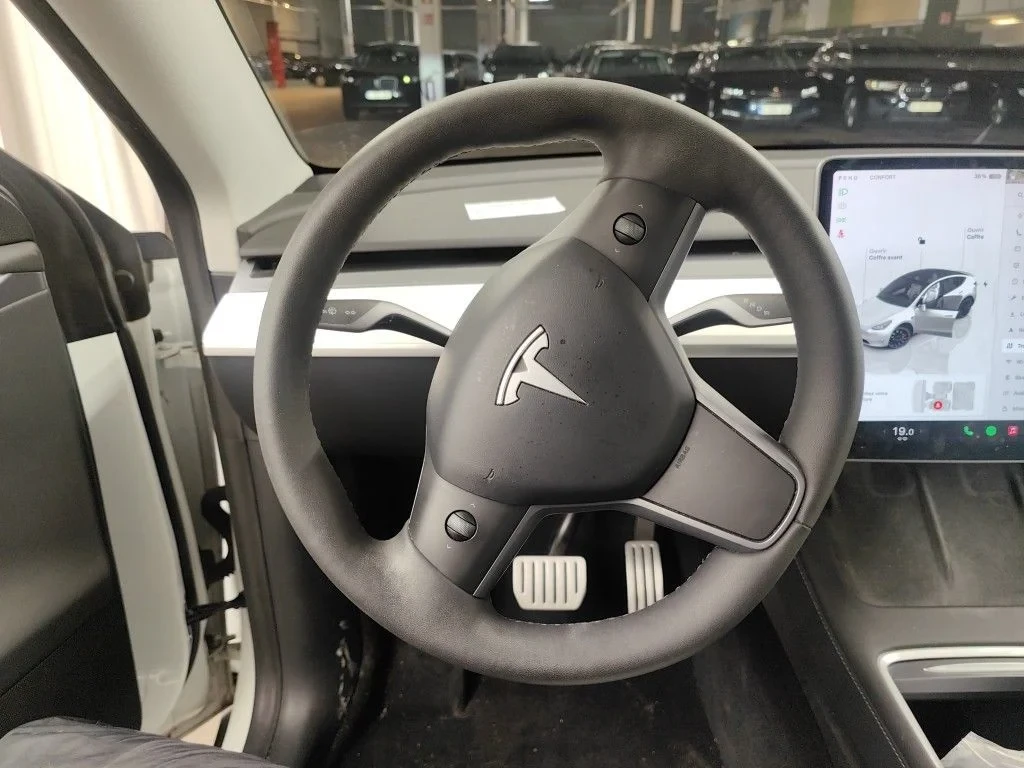Tesla Model Y PERFORMANCE DUAL MOTOR NAVI LEATHER, снимка 10 - Автомобили и джипове - 56219973