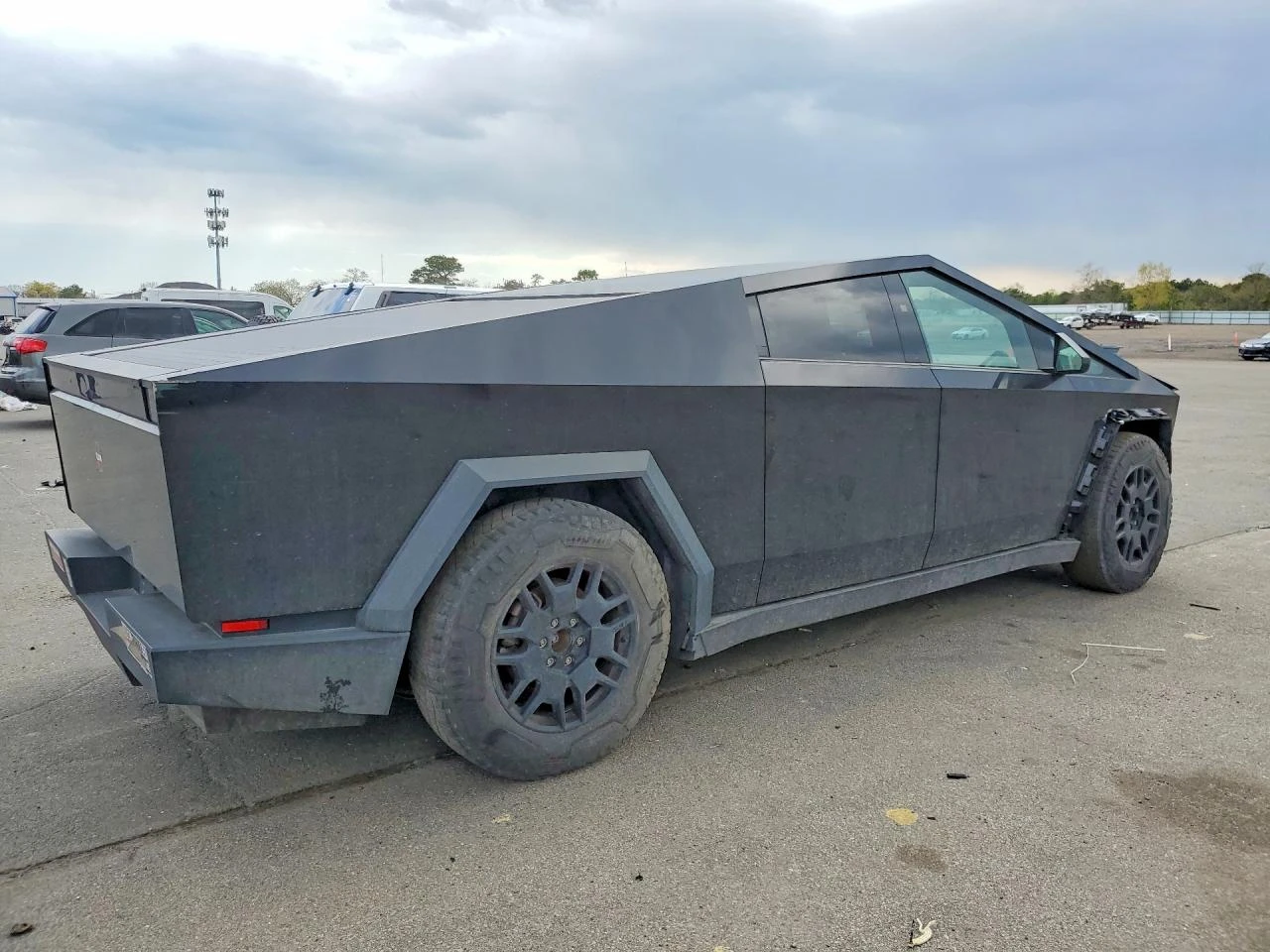 Tesla Cybertruck AWD* BLACKED OUT*  | Mobile.bg � ����������� 3