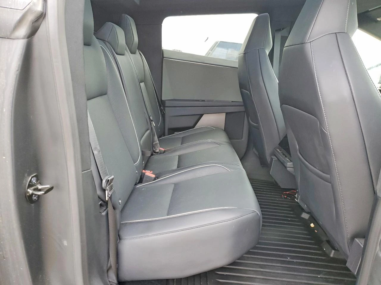 Tesla Cybertruck AWD* BLACKED OUT*  | Mobile.bg � ����������� 11