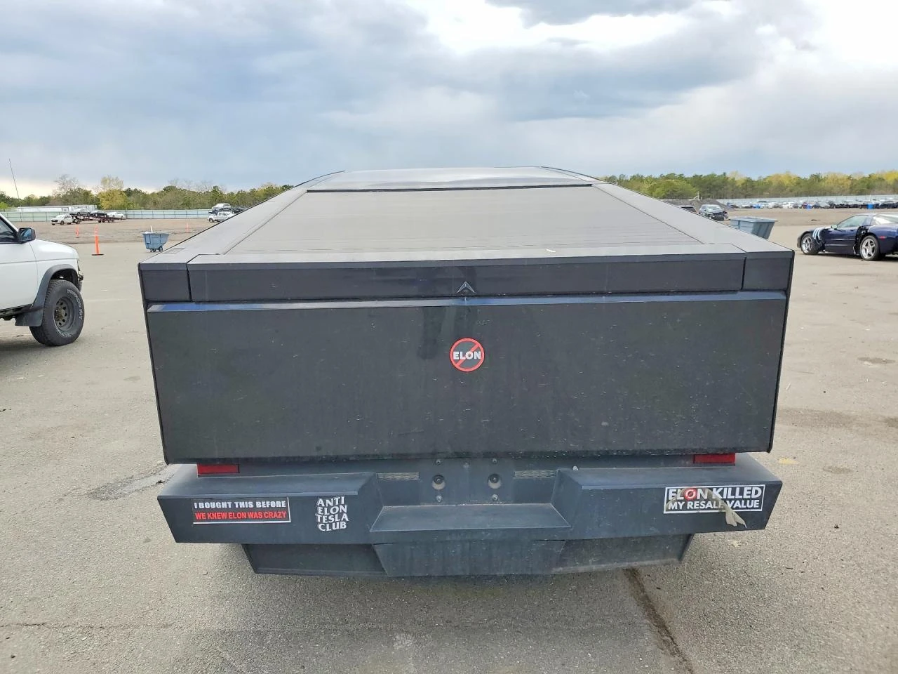 Tesla Cybertruck AWD* BLACKED OUT*  | Mobile.bg � ����������� 6