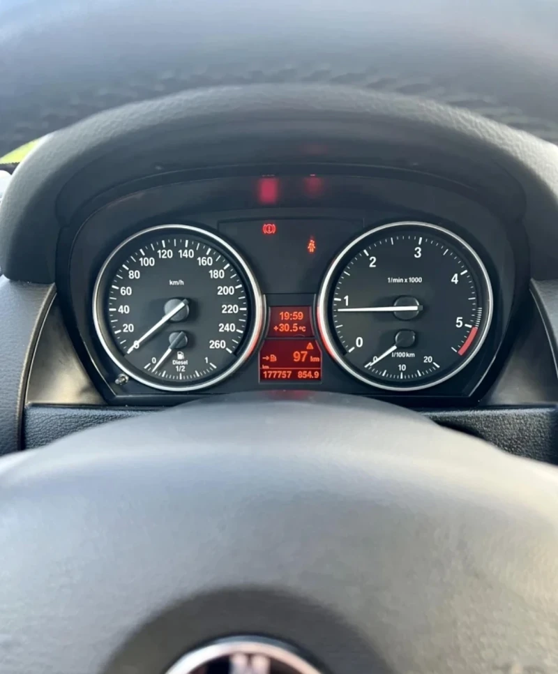 BMW X1, снимка 10 - Автомобили и джипове - 51855612