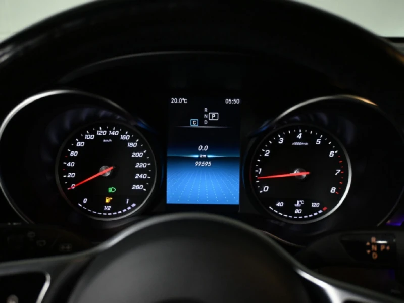 Mercedes-Benz GLC * АВТО КРЕДИТ* ЦЕНА ДО БГ * СЕРВИЗНА ИСТОРИЯ * , снимка 13 - Автомобили и джипове - 52827420