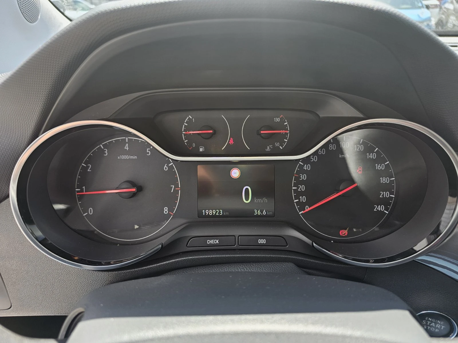 Opel Crossland X 1.2 TCe 100 1+ 1 - изображение 8