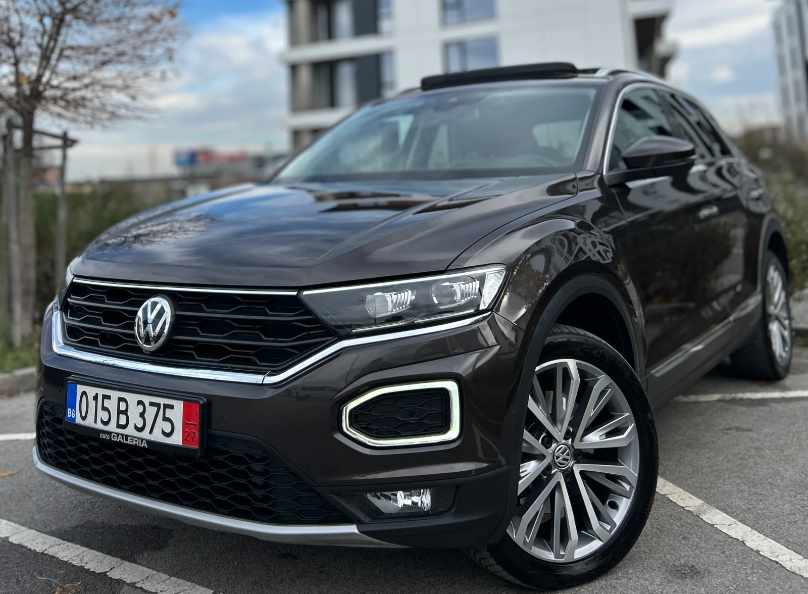 VW T-Roc 4Motion* DSG* FULL LED* DISTRONIC - изображение 5