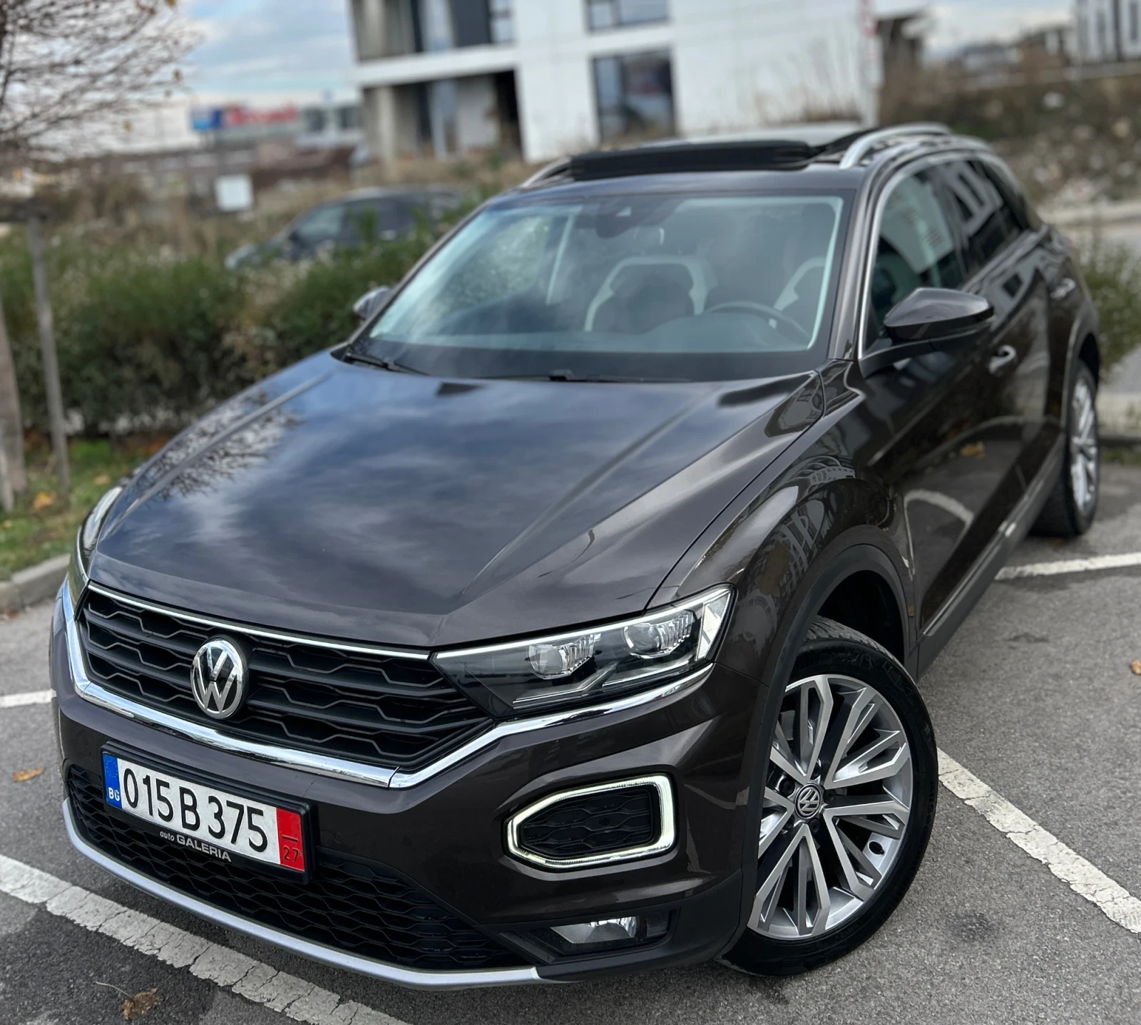 VW T-Roc 4Motion* DSG* FULL LED* DISTRONIC - изображение 6