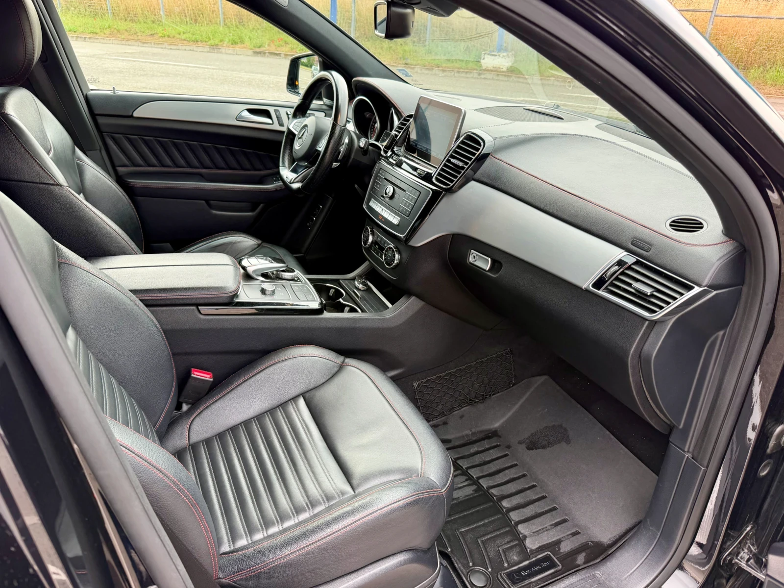 Mercedes-Benz GLE 43 AMG COUPE, снимка 11 - Автомобили и джипове - 54786579