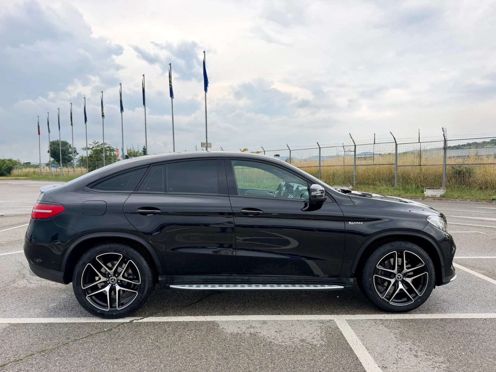 Mercedes-Benz GLE 43 AMG COUPE, снимка 2 - Автомобили и джипове - 54786579