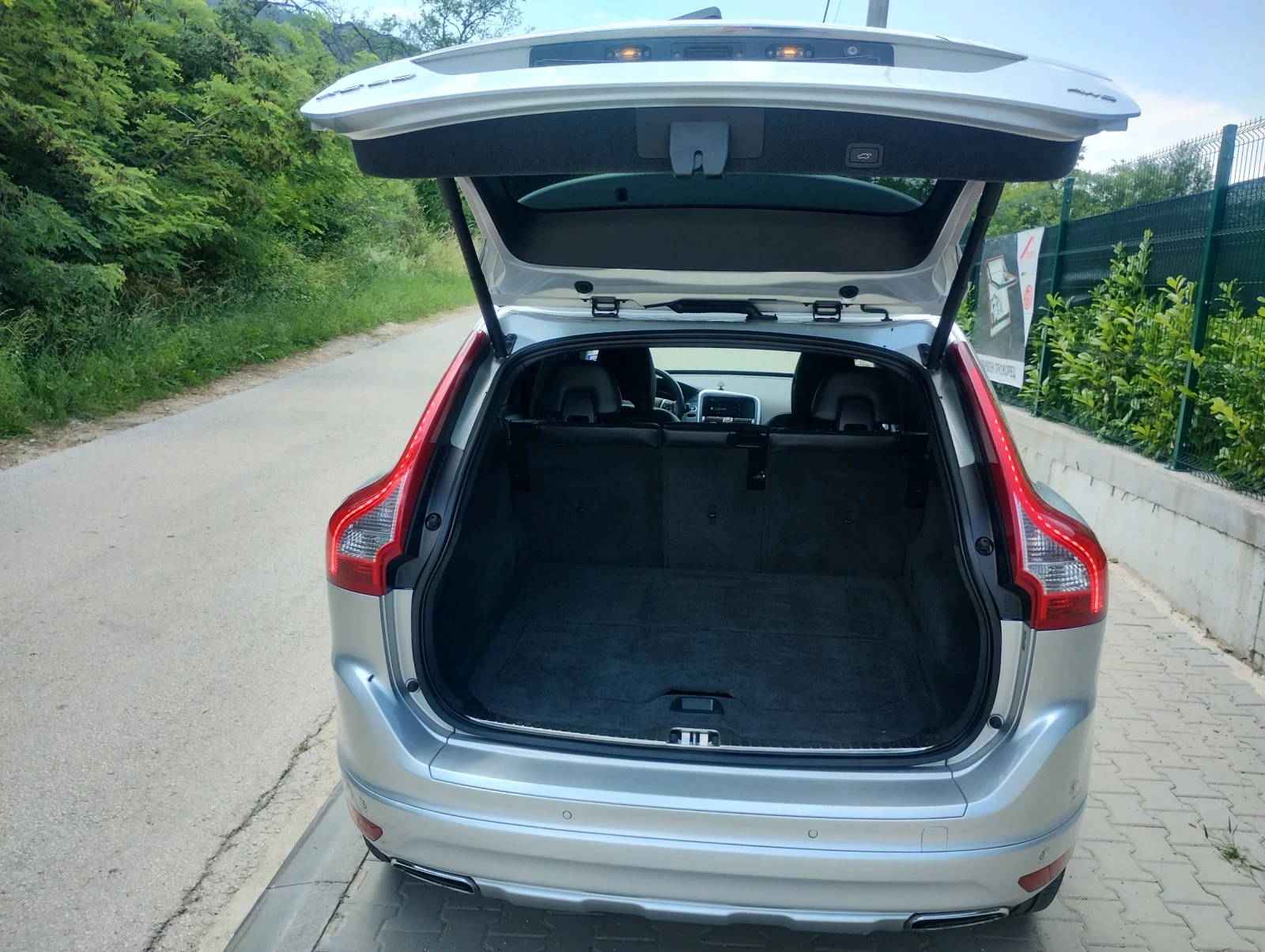 Volvo XC60 3.2 premier+ 126000km, снимка 2 - Автомобили и джипове - 55069581