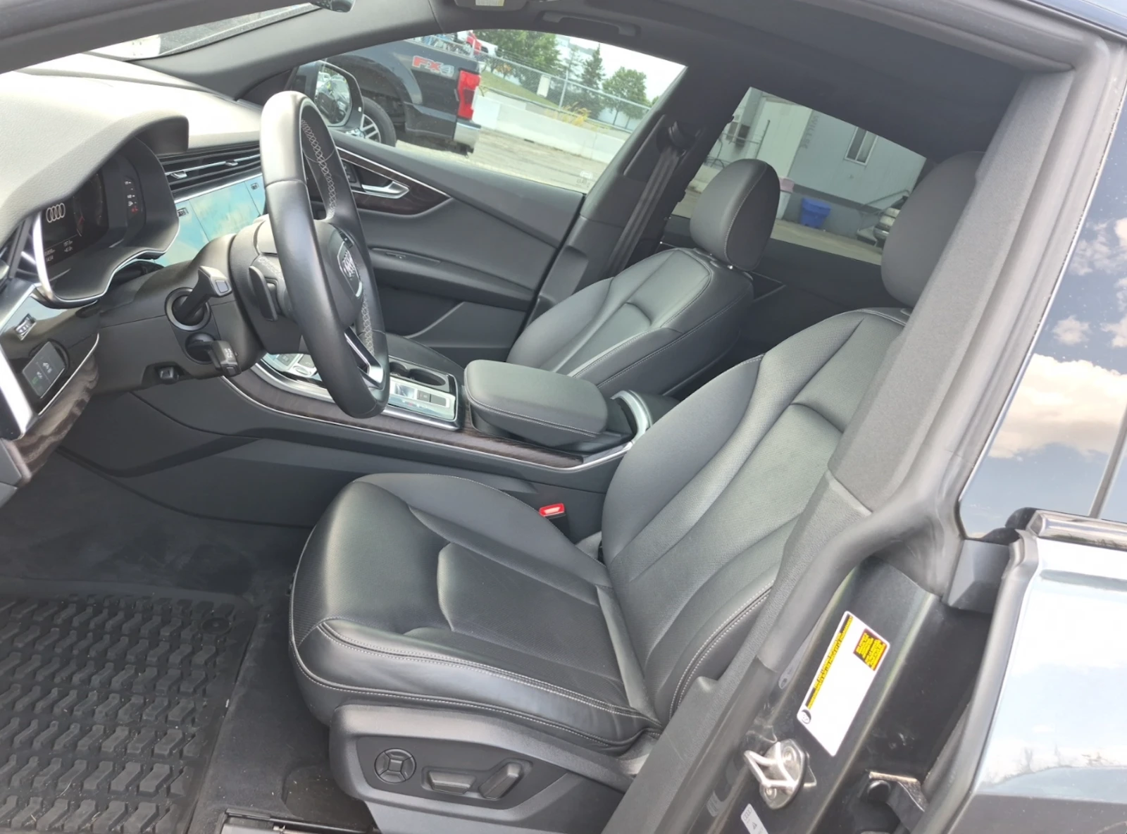 Audi Q8 ЦЕНА ДО БГ, снимка 5 - Автомобили и джипове - 55163677