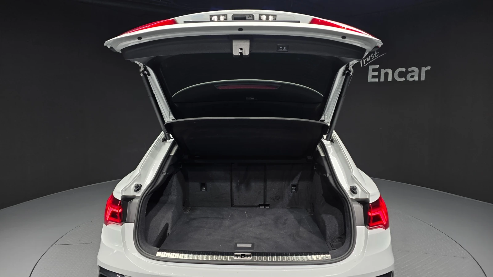 Audi Q3 2.0 40TFSI Quattro Sportback , снимка 17 - Автомобили и джипове - 55314475
