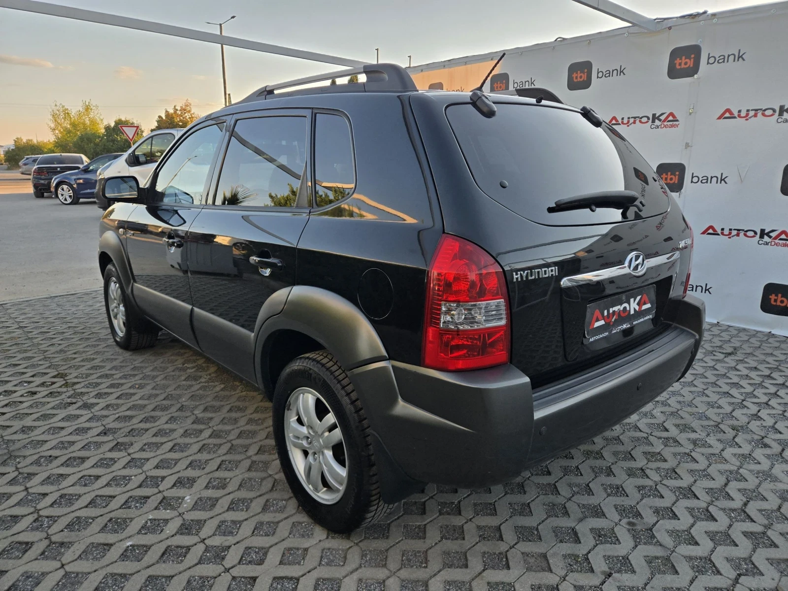 Hyundai Tucson 2.0i-141кс= 4х4= КЛИМАТРОНИК= КОЖА= FACE, снимка 5 - Автомобили и джипове - 56247240