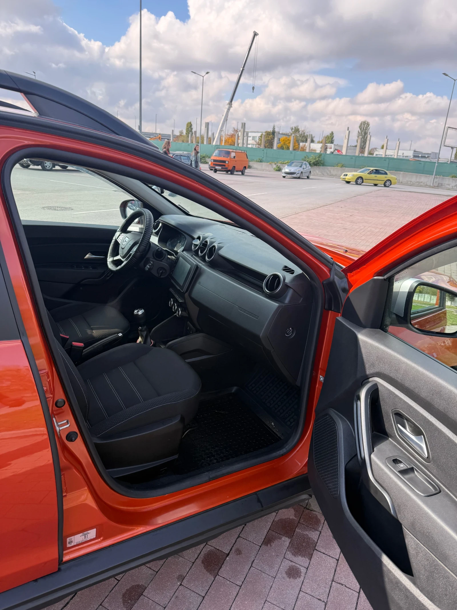 Dacia Duster 1.5 dci 4x4, снимка 5 - Автомобили и джипове - 56546508
