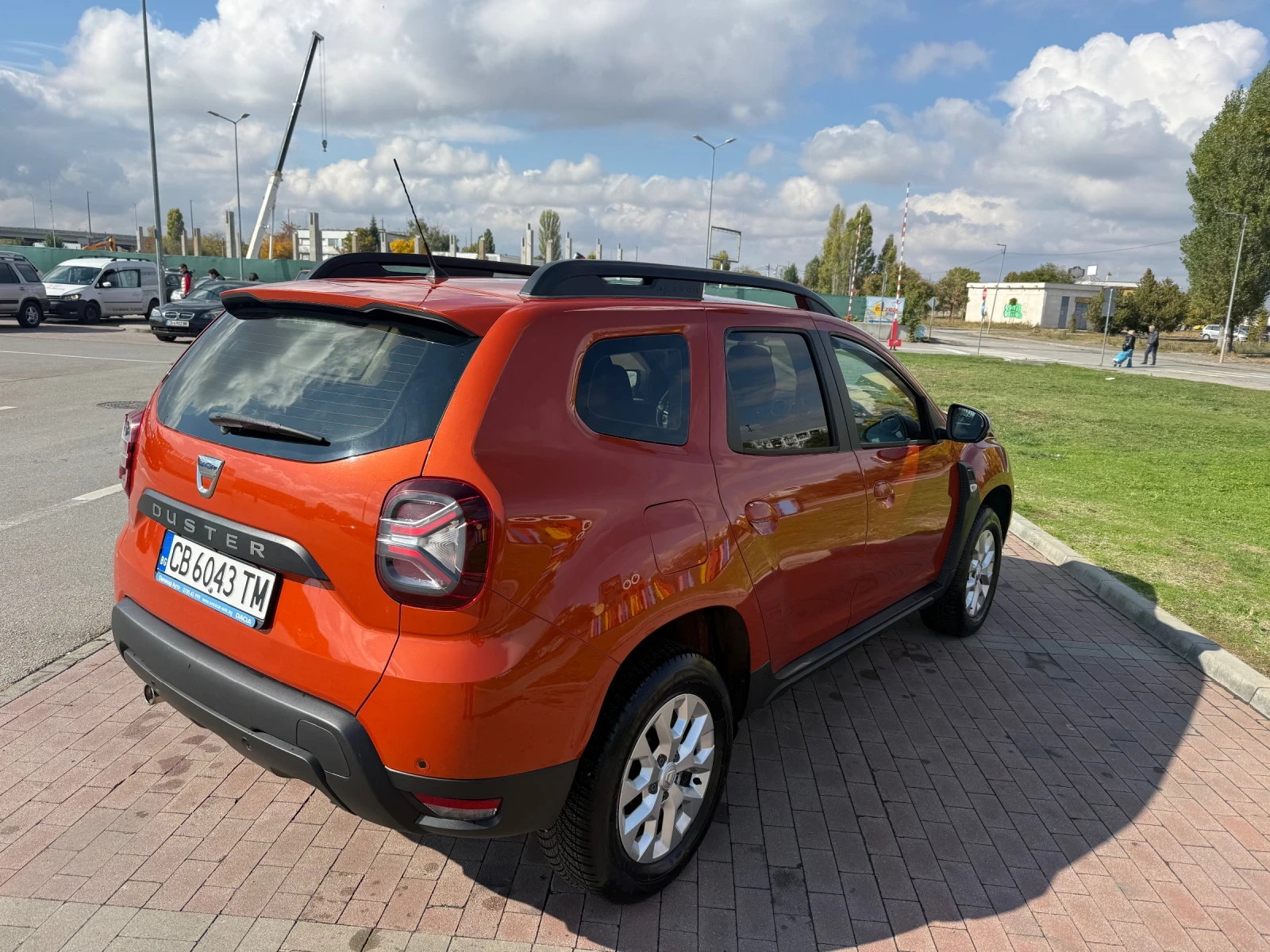 Dacia Duster 1.5 dci 4x4, снимка 8 - Автомобили и джипове - 56546508