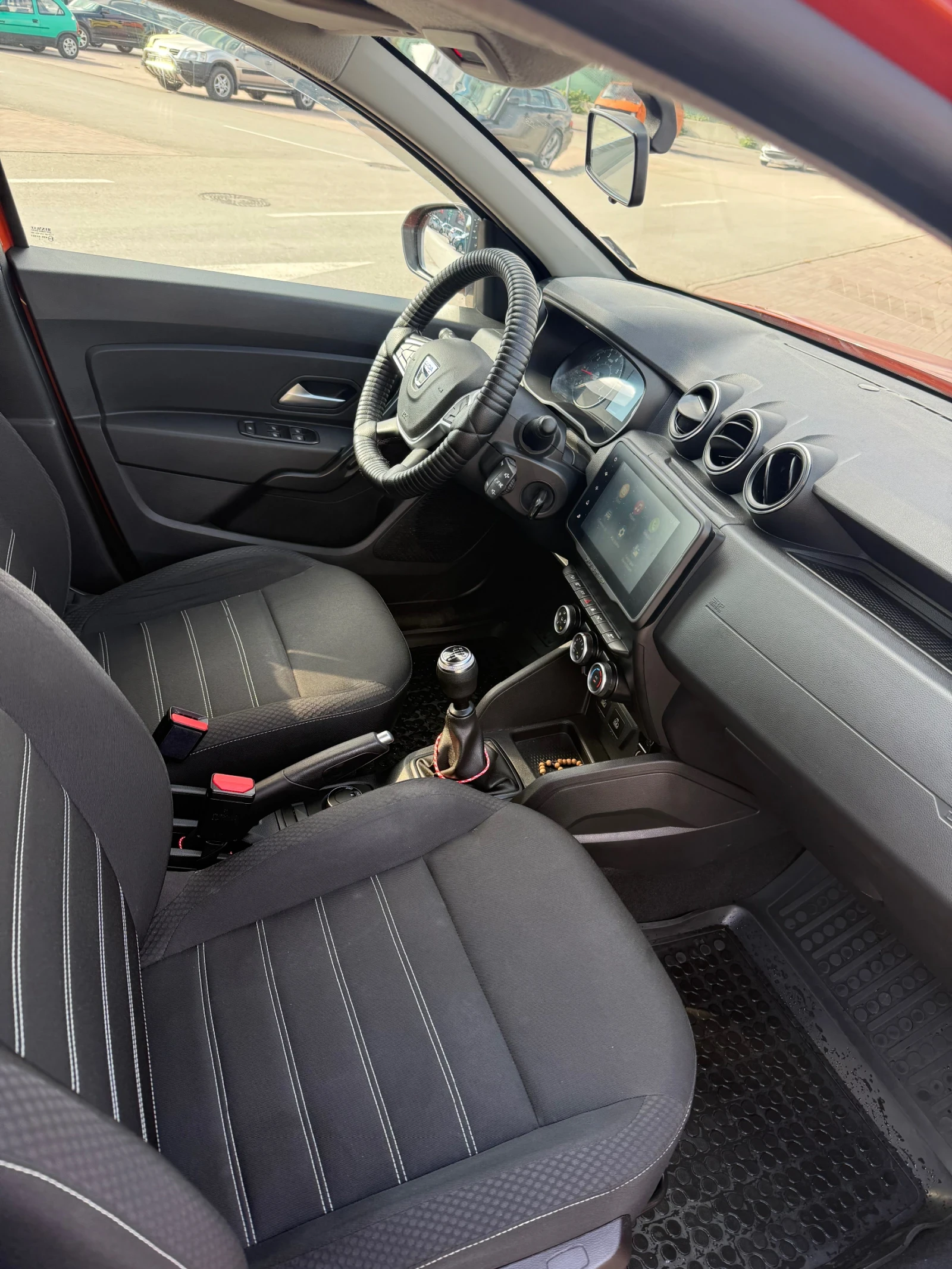 Dacia Duster 1.5 dci 4x4, снимка 6 - Автомобили и джипове - 56546508