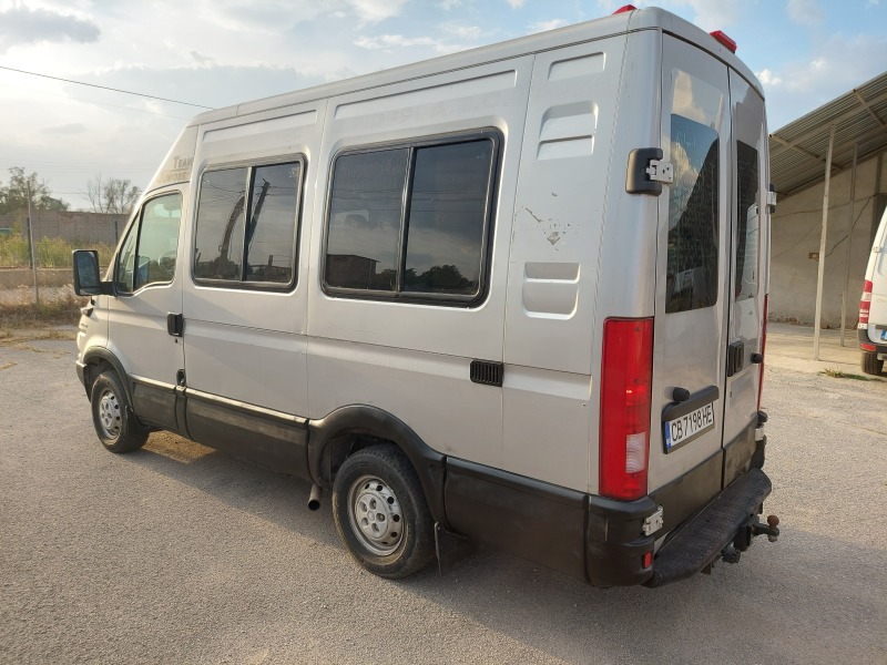 Iveco Daily, снимка 4 - Бусове и автобуси - 46787923