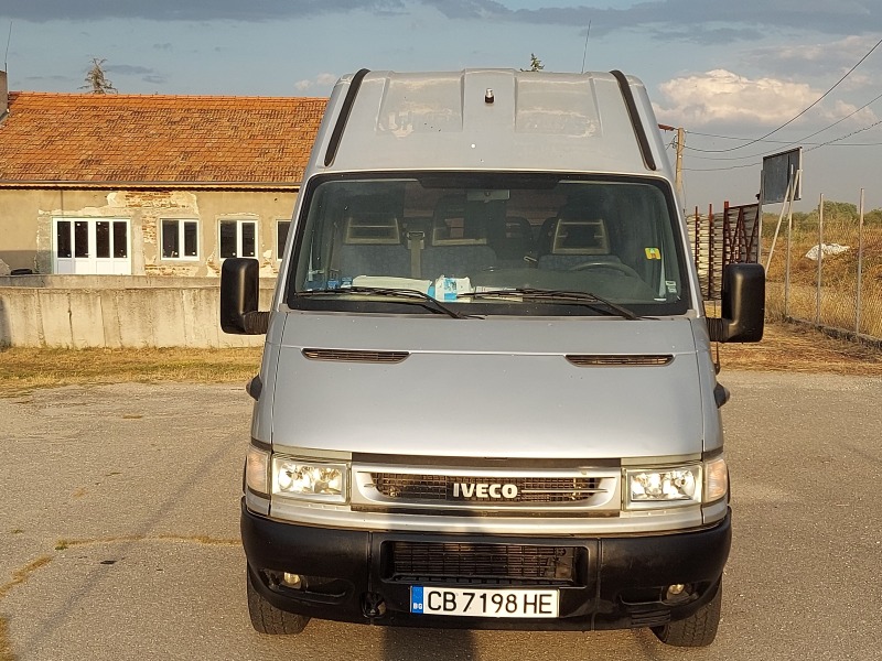 Iveco Daily, снимка 12 - Бусове и автобуси - 46787923