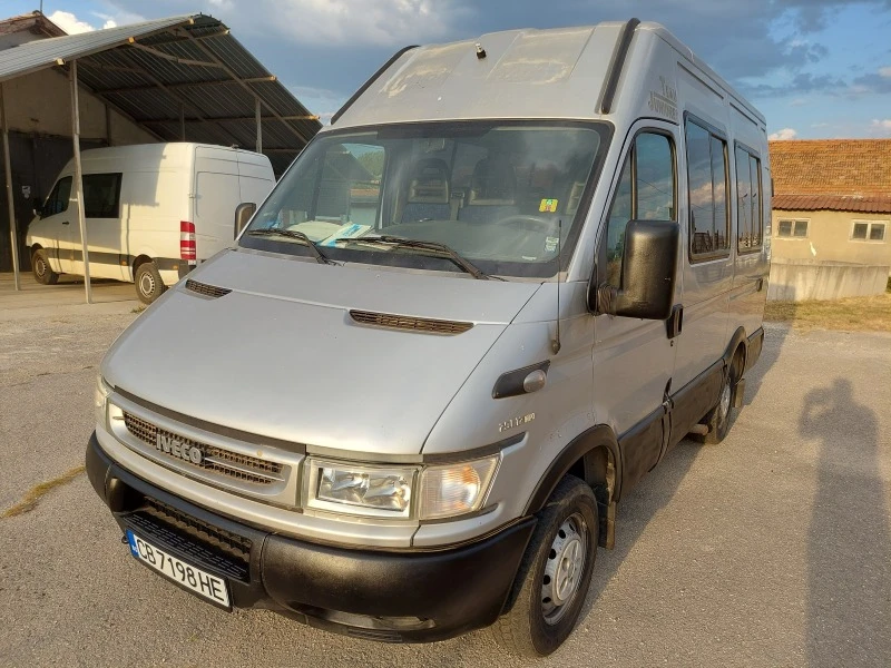 Iveco Daily, снимка 2 - Бусове и автобуси - 46787923