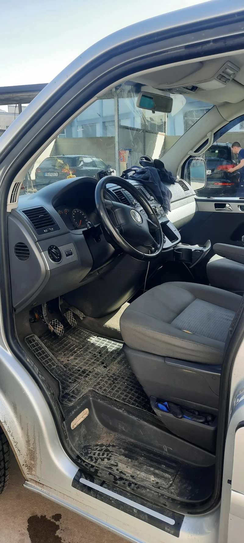 VW Multivan, снимка 4 - Бусове и автобуси - 47702242