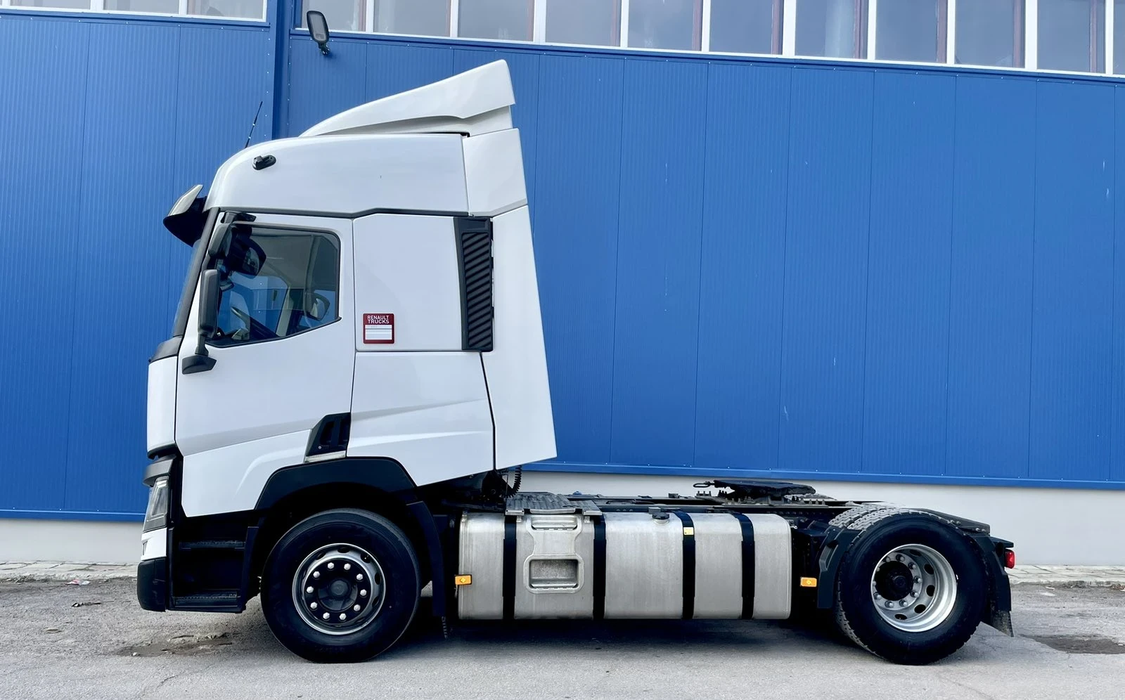 Renault T  - изображение 2