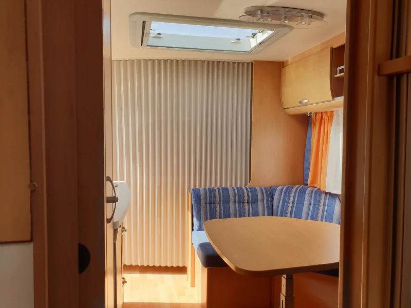 Каравана Knaus SUDWIND 550SK, снимка 7 - Каравани и кемпери - 47364137