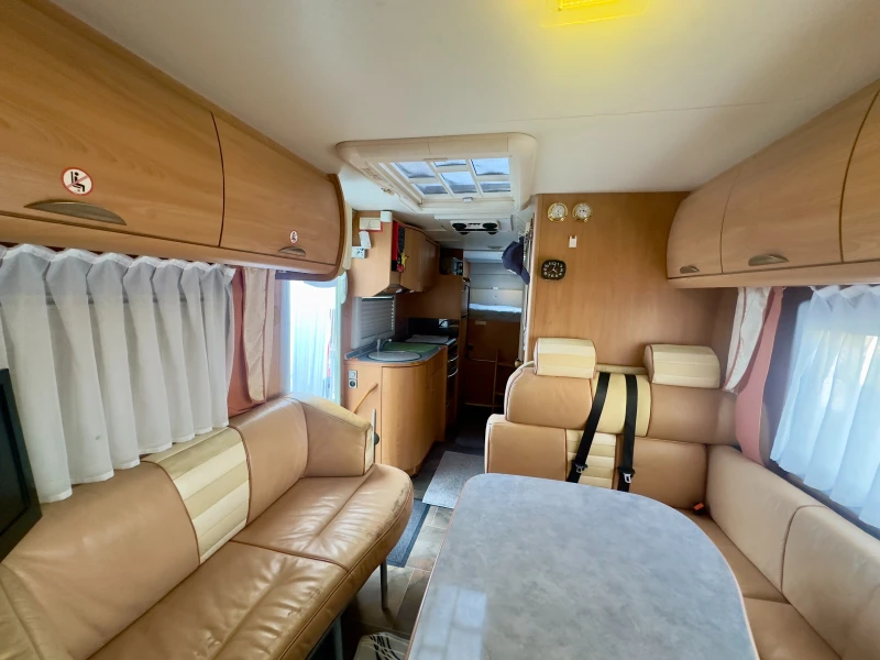 Кемпер Burstner Elegance 821 2.8, снимка 9 - Каравани и кемпери - 53099891