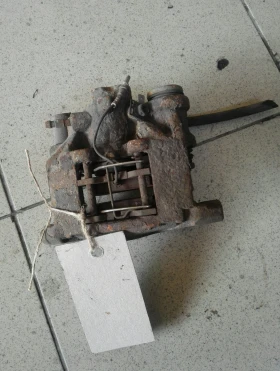 Спирачен апарат заден ляв Мерцедес Вито 00г.