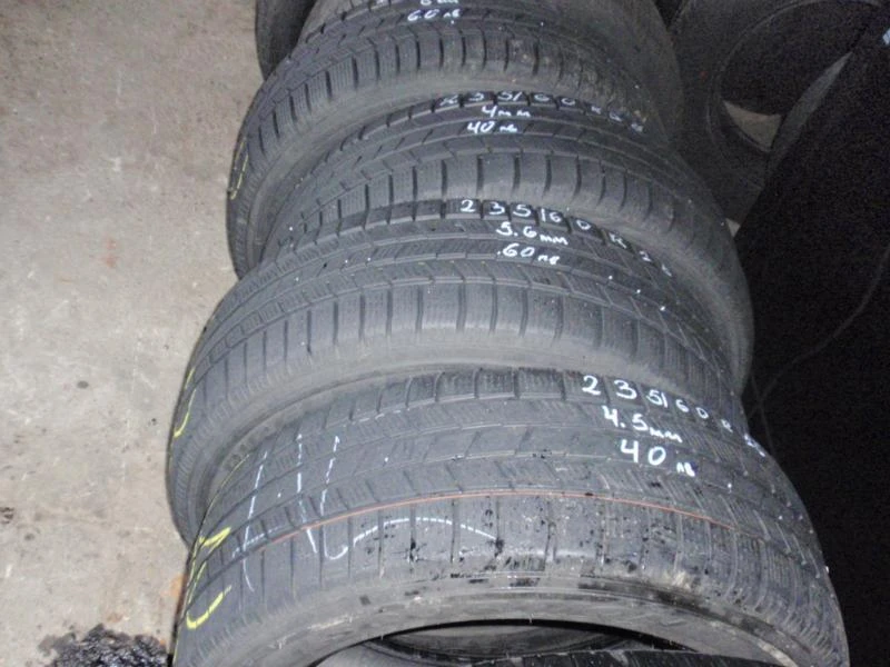 Гуми Всесезонни 235/60R18, снимка 4 - Гуми и джанти - 9126688