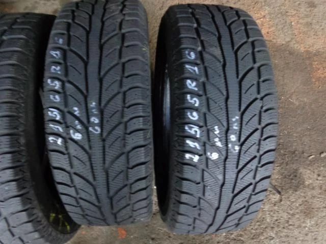 Гуми Зимни 215/65R16, снимка 3 - Гуми и джанти - 20207532