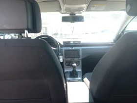 VW Passat 1, 6 TDI VARIANT  NAVI, снимка 11