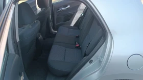 Toyota Auris 1.6-132k.с.топ състояние , снимка 13
