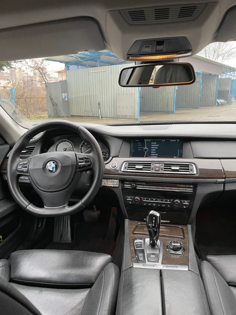 BMW 740, снимка 14 - Автомобили и джипове - 48198409