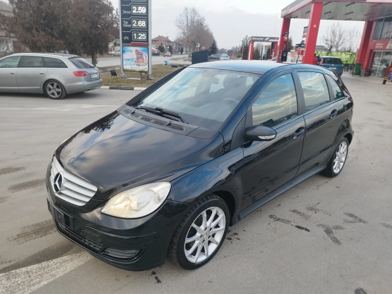 Mercedes-Benz 180 180Cdi , снимка 8 - Автомобили и джипове - 48772561