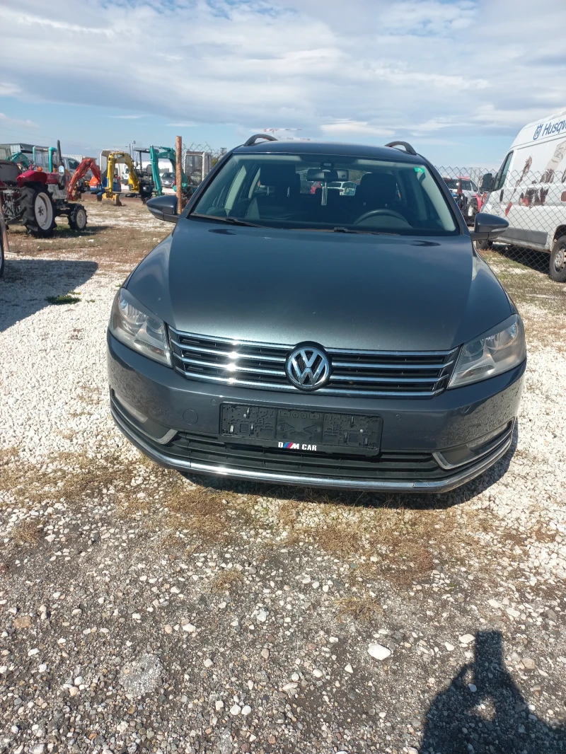 VW Passat 1, 6 TDI VARIANT  NAVI, снимка 2 - Автомобили и джипове - 51997857