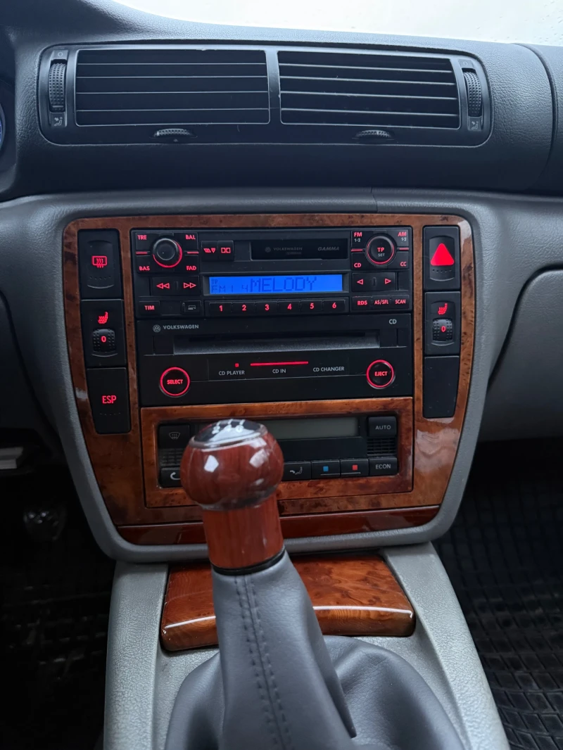 VW Passat 5.5 / 1.9 TDI, снимка 14 - Автомобили и джипове - 53012992