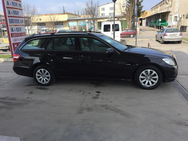 Mercedes-Benz E 220 CDI/170 k.c., снимка 4 - Автомобили и джипове - 17577499