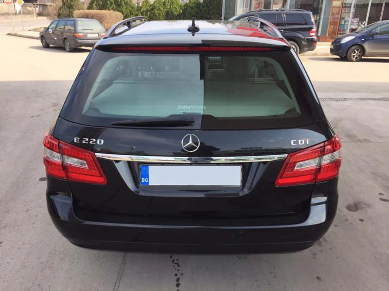 Mercedes-Benz E 220 CDI/170 k.c., снимка 6 - Автомобили и джипове - 17577499