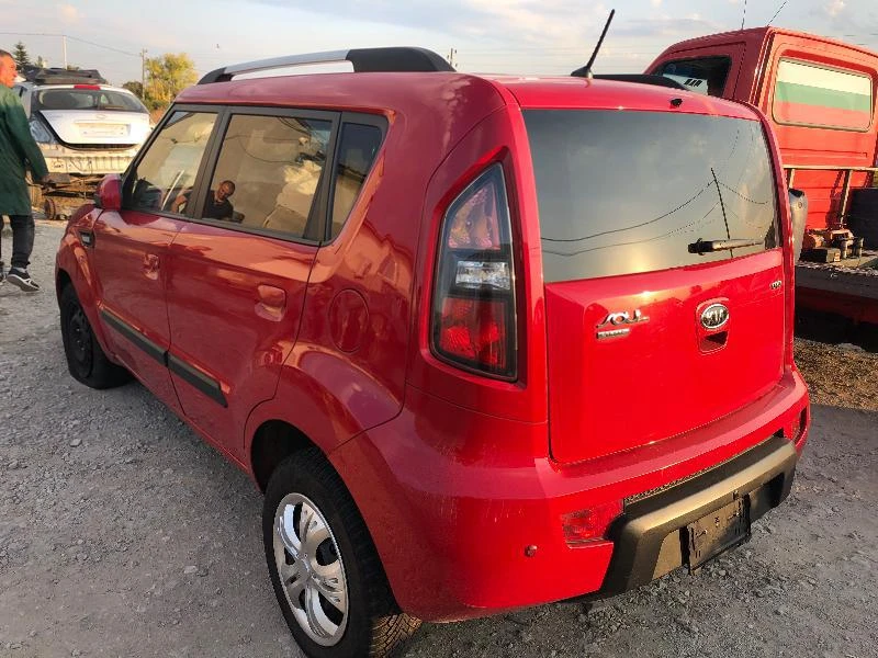 Kia Soul 1.6crd, снимка 2 - Автомобили и джипове - 26802503