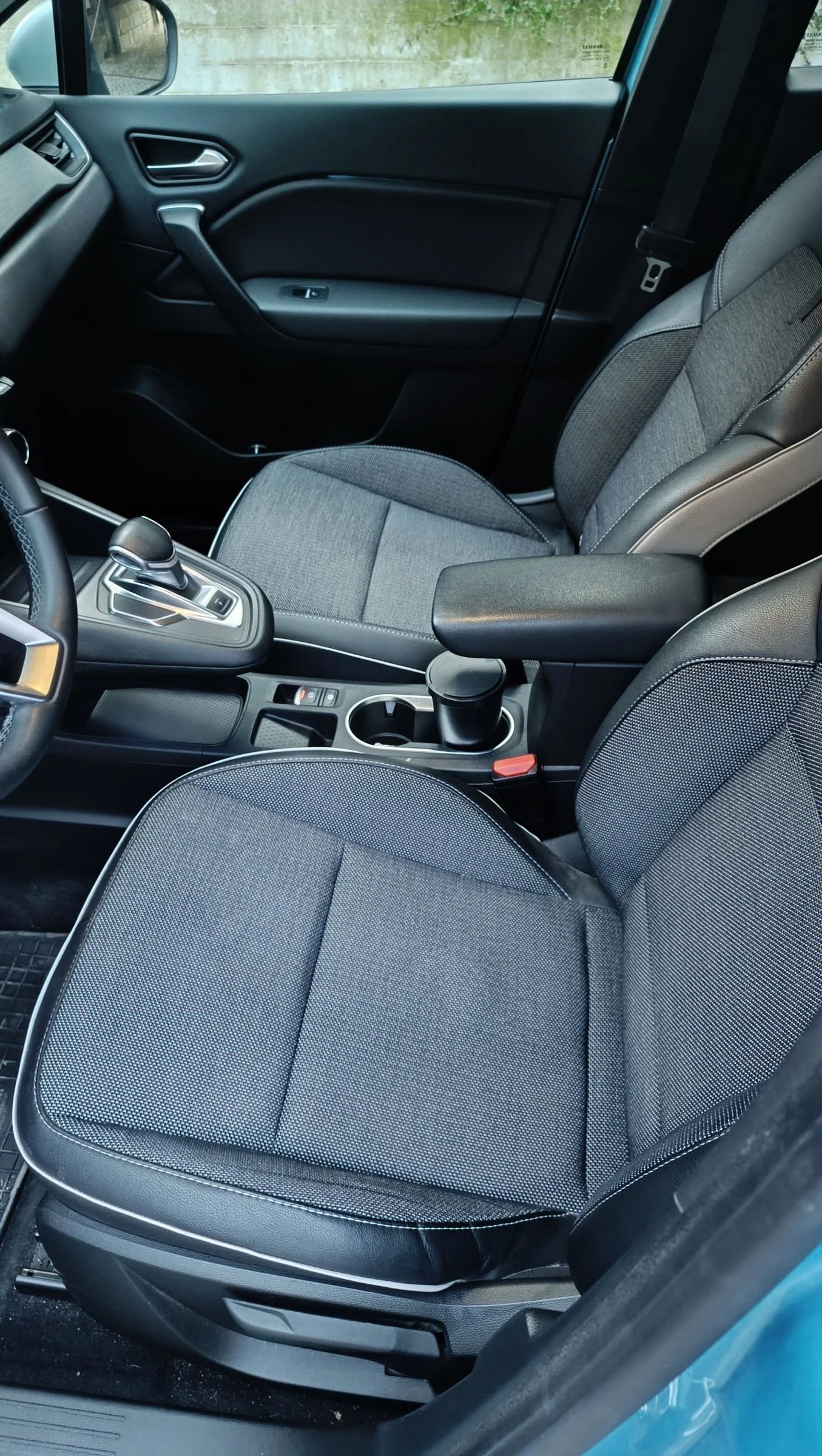 Renault Captur Intence, TCe бензин 140 ЕDC | Mobile.bg — изображение 16