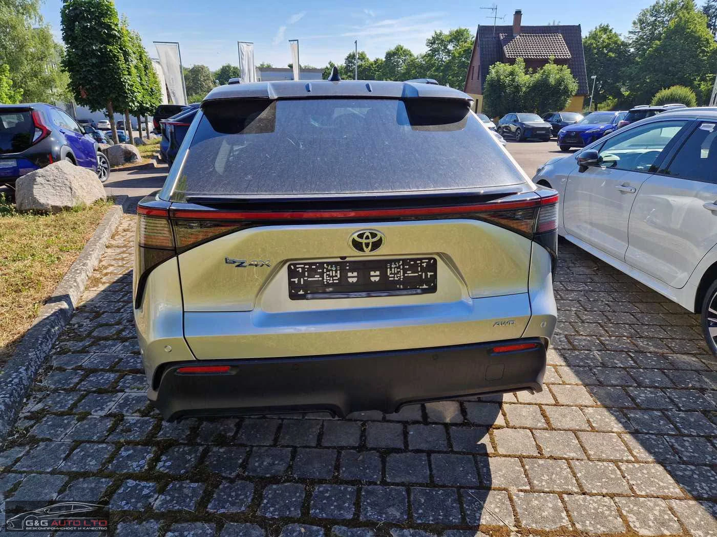 Toyota bZ4X BEV/218HP/LOUNGE/PANO/MEMO/360/JBL/LED/KLESS/525g - изображение 8