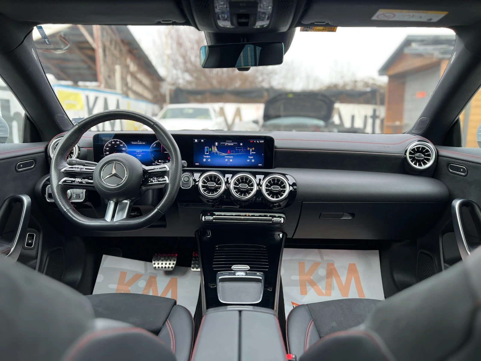 Mercedes-Benz CLA 250 E COUPE AMG ГАРАНЦИЯ SILVER STAR, снимка 17 - Автомобили и джипове - 53726751