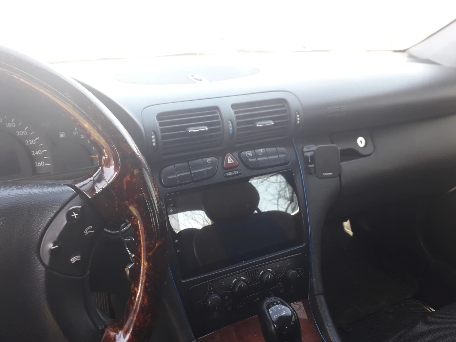 Mercedes-Benz C 220, снимка 6 - Автомобили и джипове - 53828349