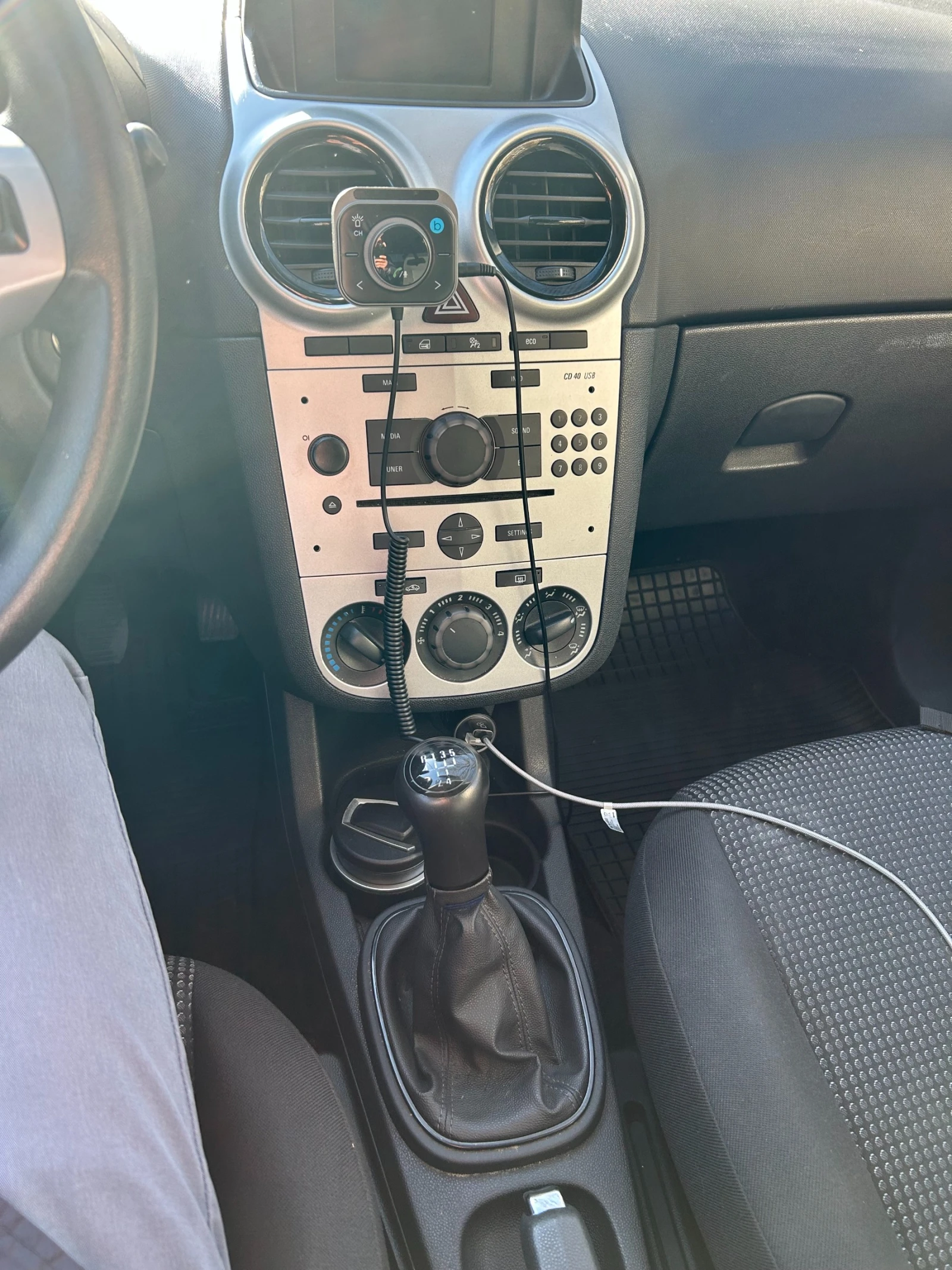 Opel Corsa 1.3 Ecoflex, снимка 10 - Автомобили и джипове - 53865178