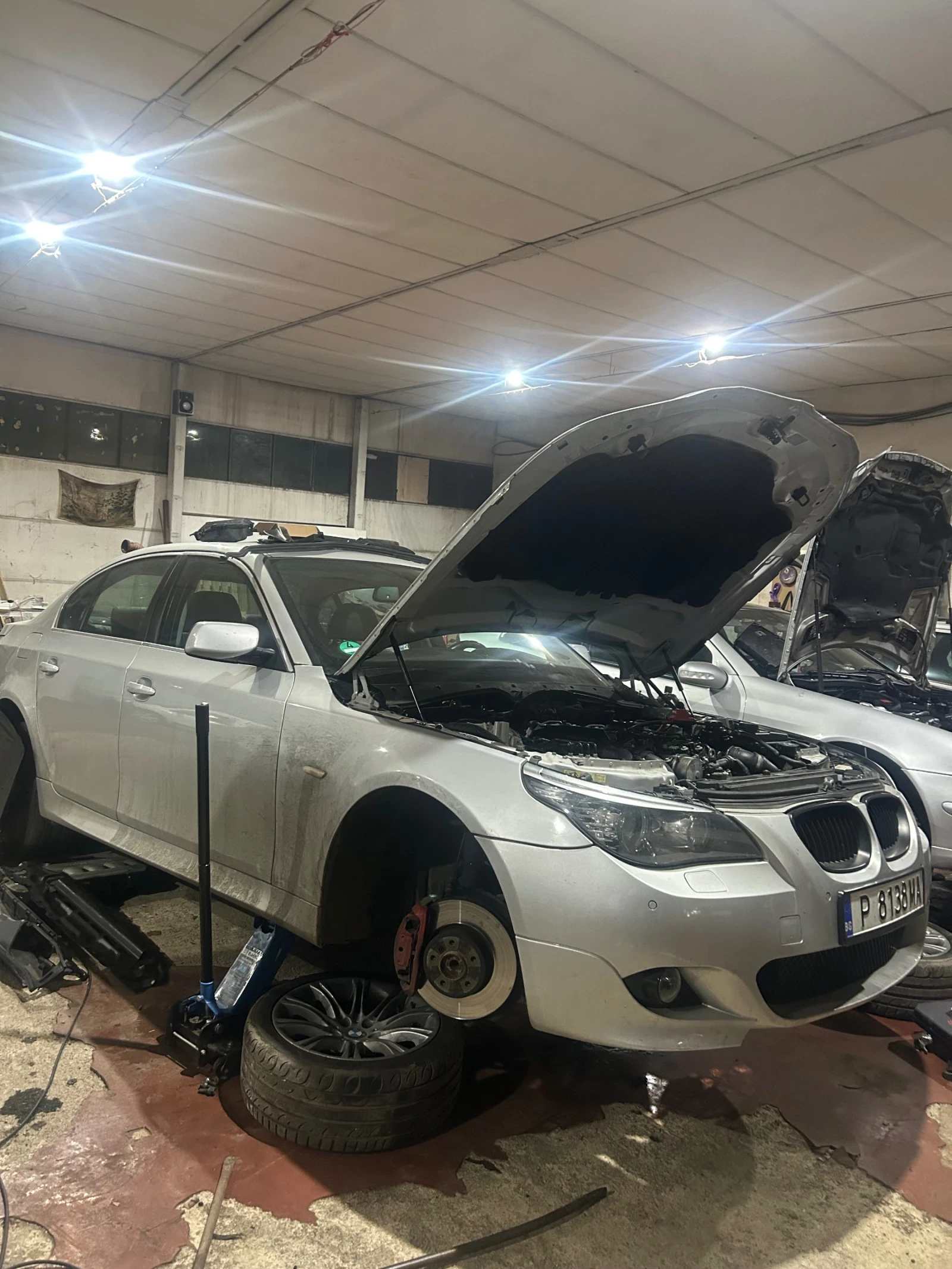 BMW 530 Фейслифт обслужен на задно, снимка 17 - Автомобили и джипове - 54153010