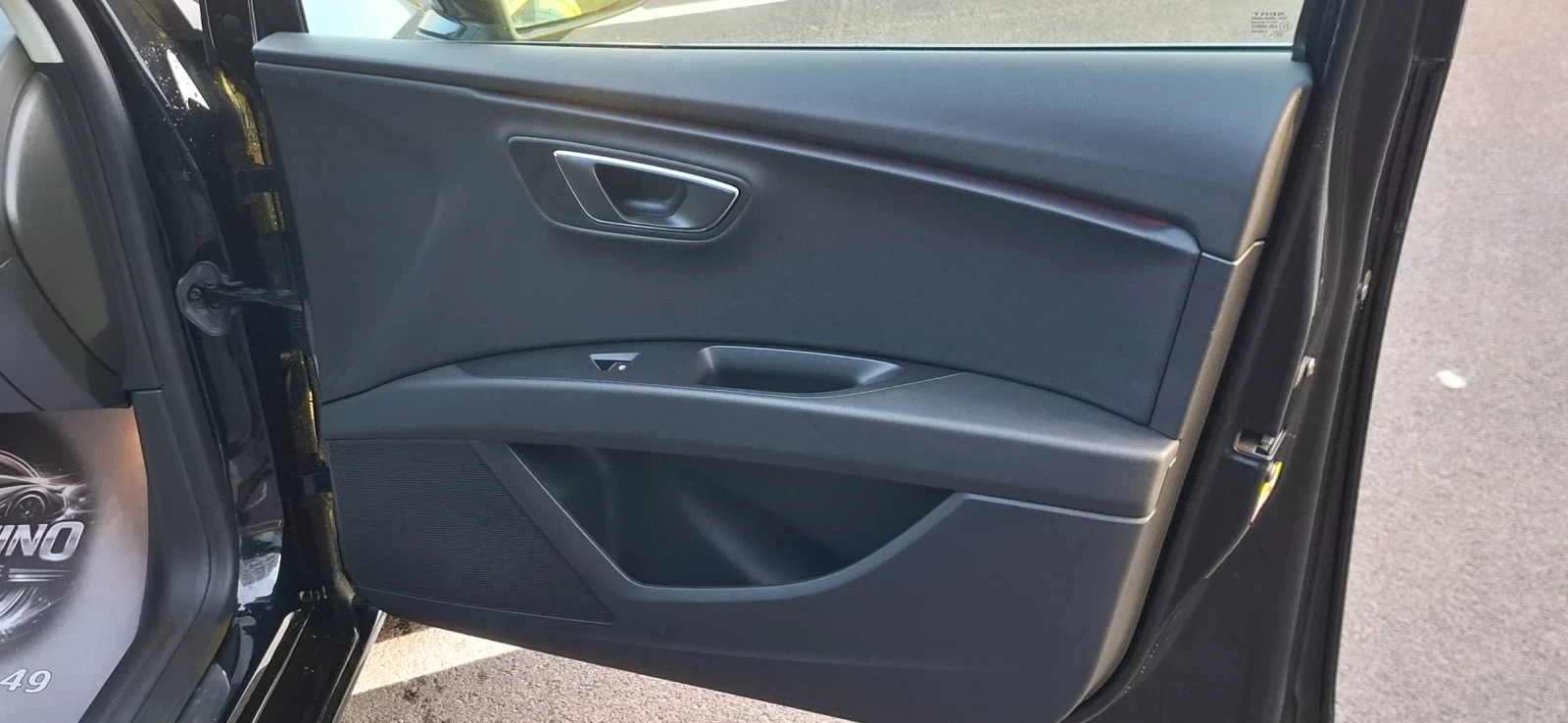 Seat Leon 2.0 Fr Distronic Full Led  Alcantara , снимка 11 - Автомобили и джипове - 54195623