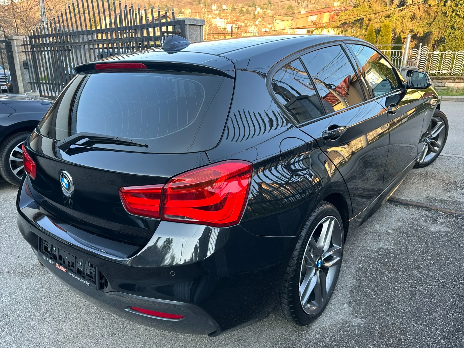 BMW 118 D M-Pack-AUTOMAT-FULL LED-FACELIFT-Shadow Line-EU6, снимка 6 - Автомобили и джипове - 54241276