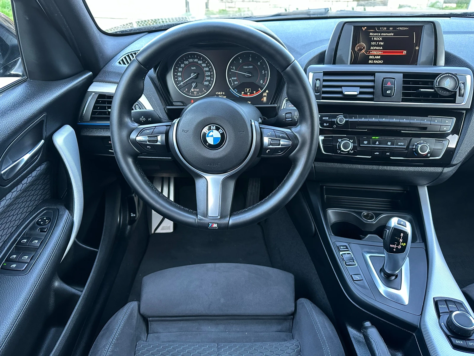 BMW 118 D M-Pack-AUTOMAT-FULL LED-FACELIFT-Shadow Line-EU6, снимка 7 - Автомобили и джипове - 54241276